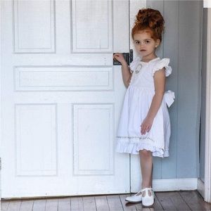 Footmates size 8 wide, T-bar shoes, white. Footmates Sherry Mary Jane Shoe White